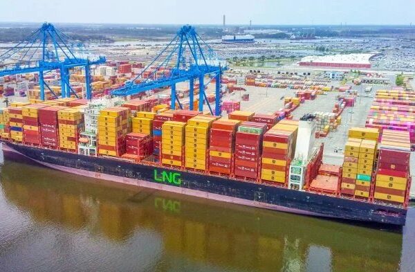 Zim ve MSC, Asya konteyner hattına Jacksonville limanını dahil etti.