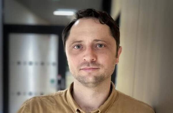 Statik elektrik: Gündelik bir olayın ardındaki gizemler ortaya çıkıyor.