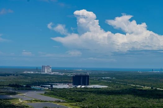 Starship, Florida’dan yıl sonu fırlatış hedefiyle hareket ediyor.