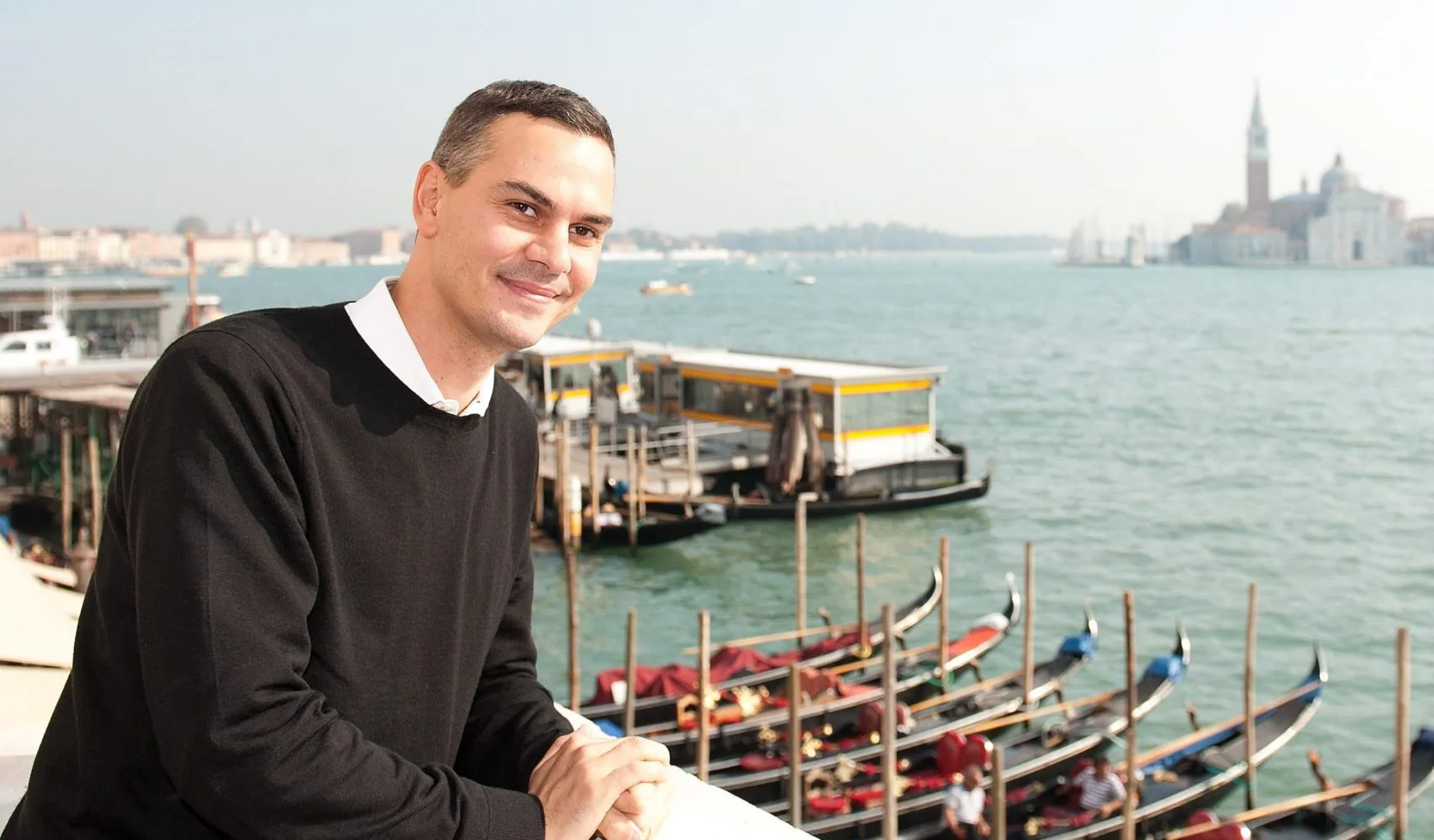 Massimiliano Gioni’in Durdurulmaz Yükselişi: Yeni Müzenin “İçeriden” Güven Tercihi