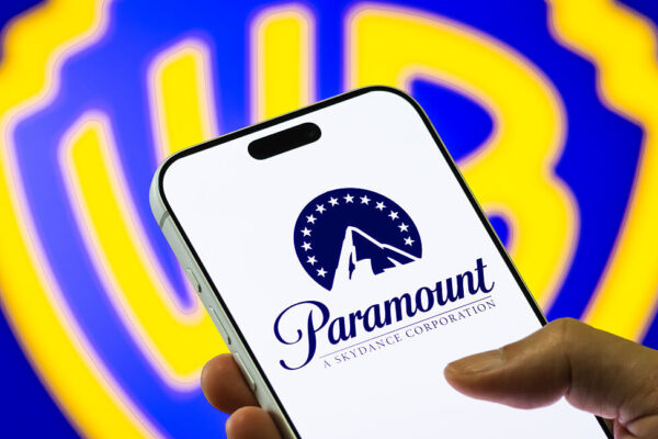 FCC, Paramount’tan aldığı hediyelerle suçlandı: Onay bekleyen anlaşmalar için rüşvet mi?