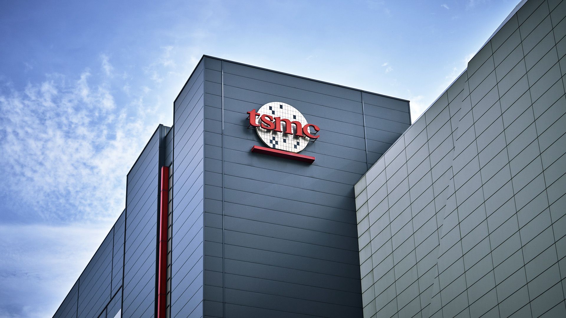 Eski TSMC yöneticisi, Çin’e kritik teknoloji sızdırmaya çalıştığı gerekçesiyle Ulusal Güvenlik Yasası kapsamında suçlanan ilk kişi oldu.