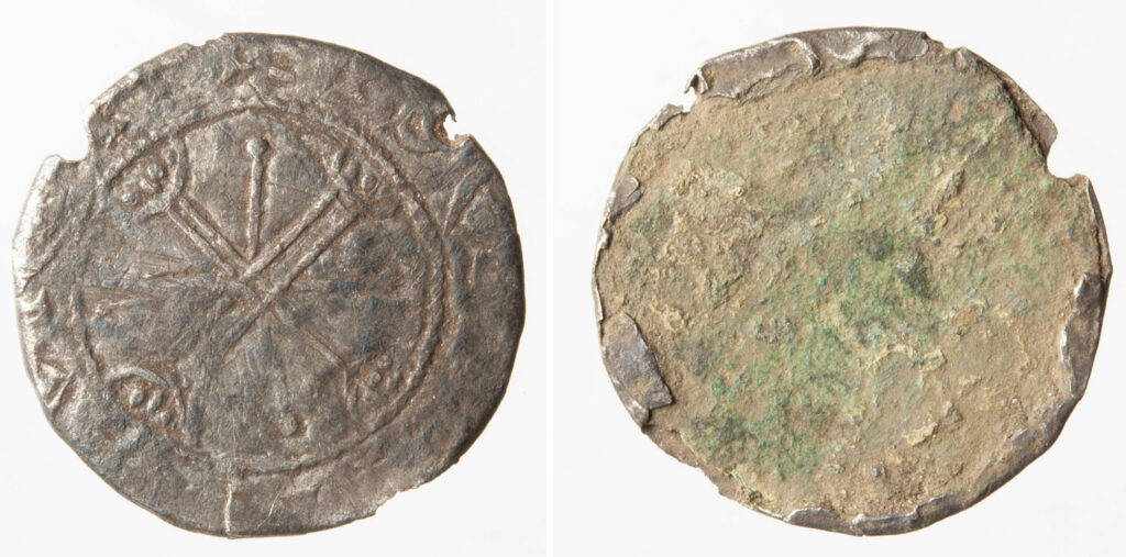 Front and back of coin