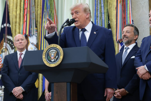 Trump, yapay zeka alanında hızlı adımlar atmak istiyor.