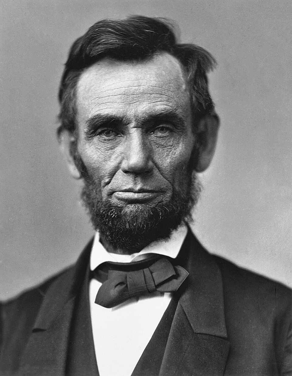 ABD tarihinin ikonik lideri Abraham Lincoln’un karakteristik özelliklerini ve tarihi derinliğini yansıtan profesyonel portresi.