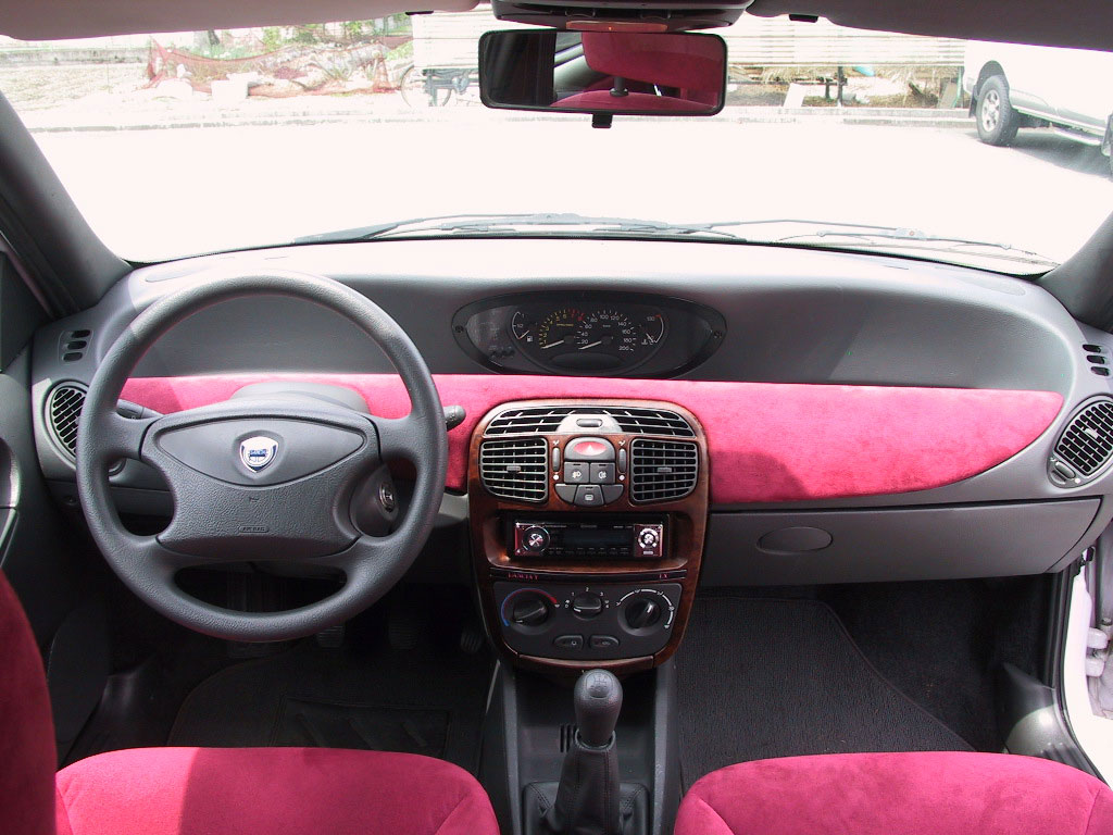 Interior of Lancia Y