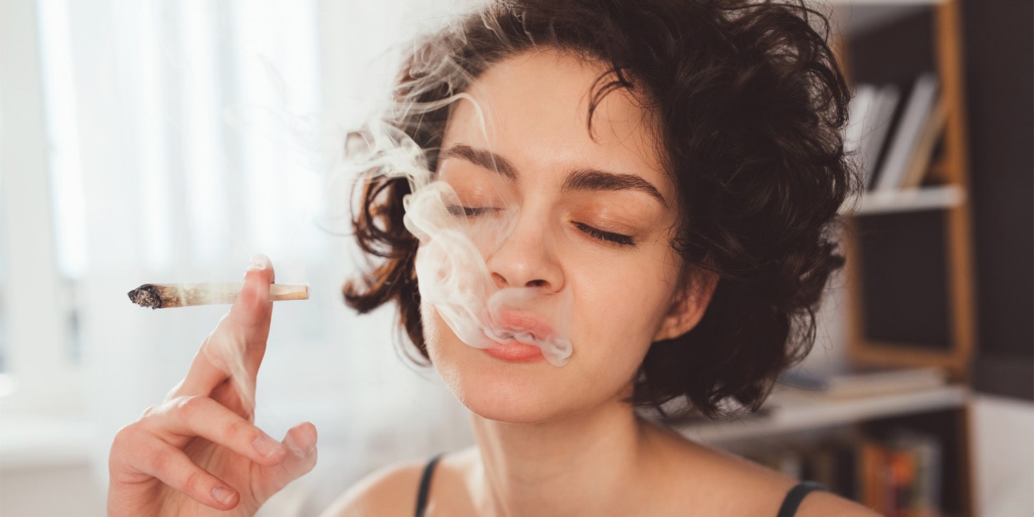 Bipolar bozukluk riski, esrar kullanımıyla günlük rutinlerde yaşanan değişikliklere bağlanabilir.