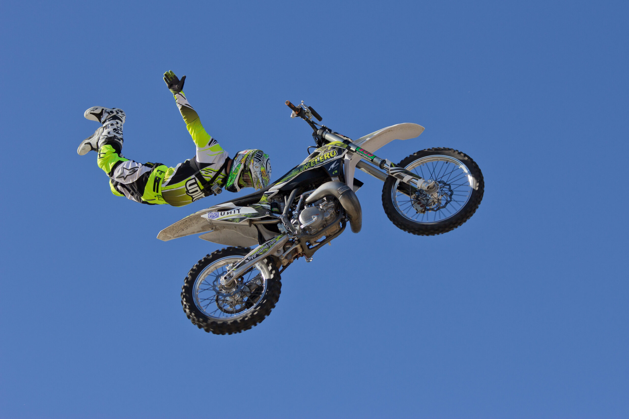 Freestyle sürücüsü Maikel Melero, 2013 Spain Truck GP gösterisinde Rock Solid numarasını icra ediyor.