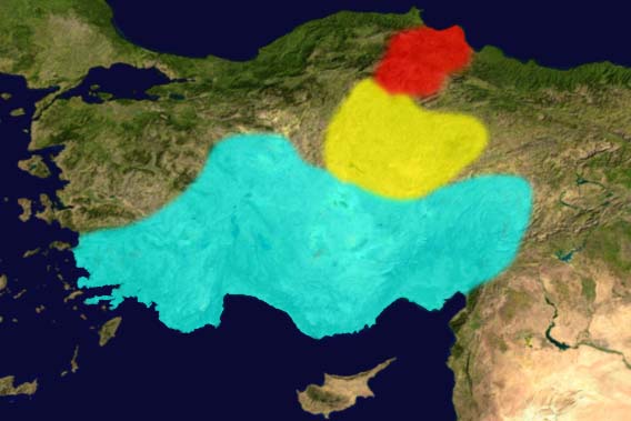 MÖ 2. binyılda Anadolu Hint-Avrupa dilleri dağılımı: Kırmızı: Palaca, Sarı: Hititçe, Mavi: Lüviçe.