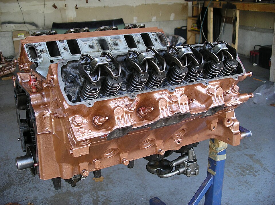 V8 motor görseli