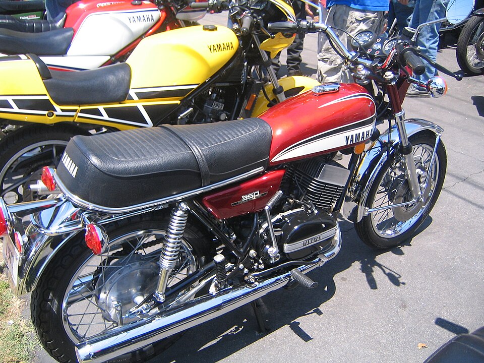 Yamaha rd350 Nedir?