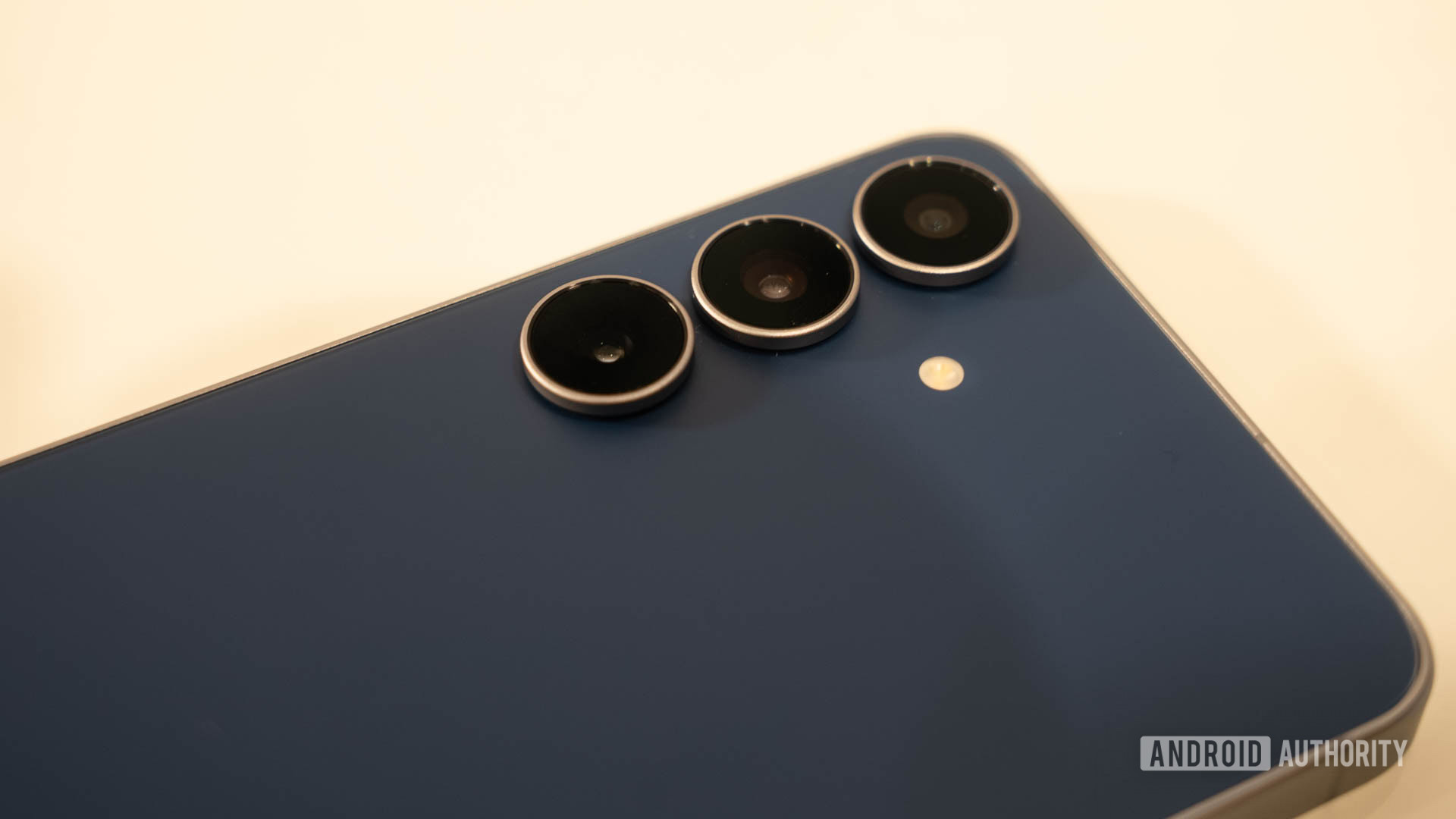 Samsung Galaxy S26 FE’nin Tasarımı Ortaya Çıktı: “Blueberry” Rengi ve Daha Fazlası!