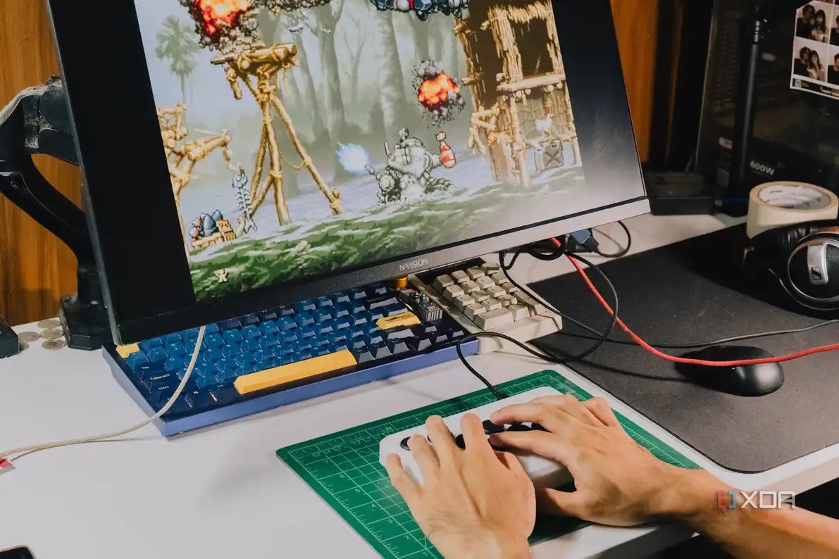 Metal Slug played with the 3D-printed leverless fightstick