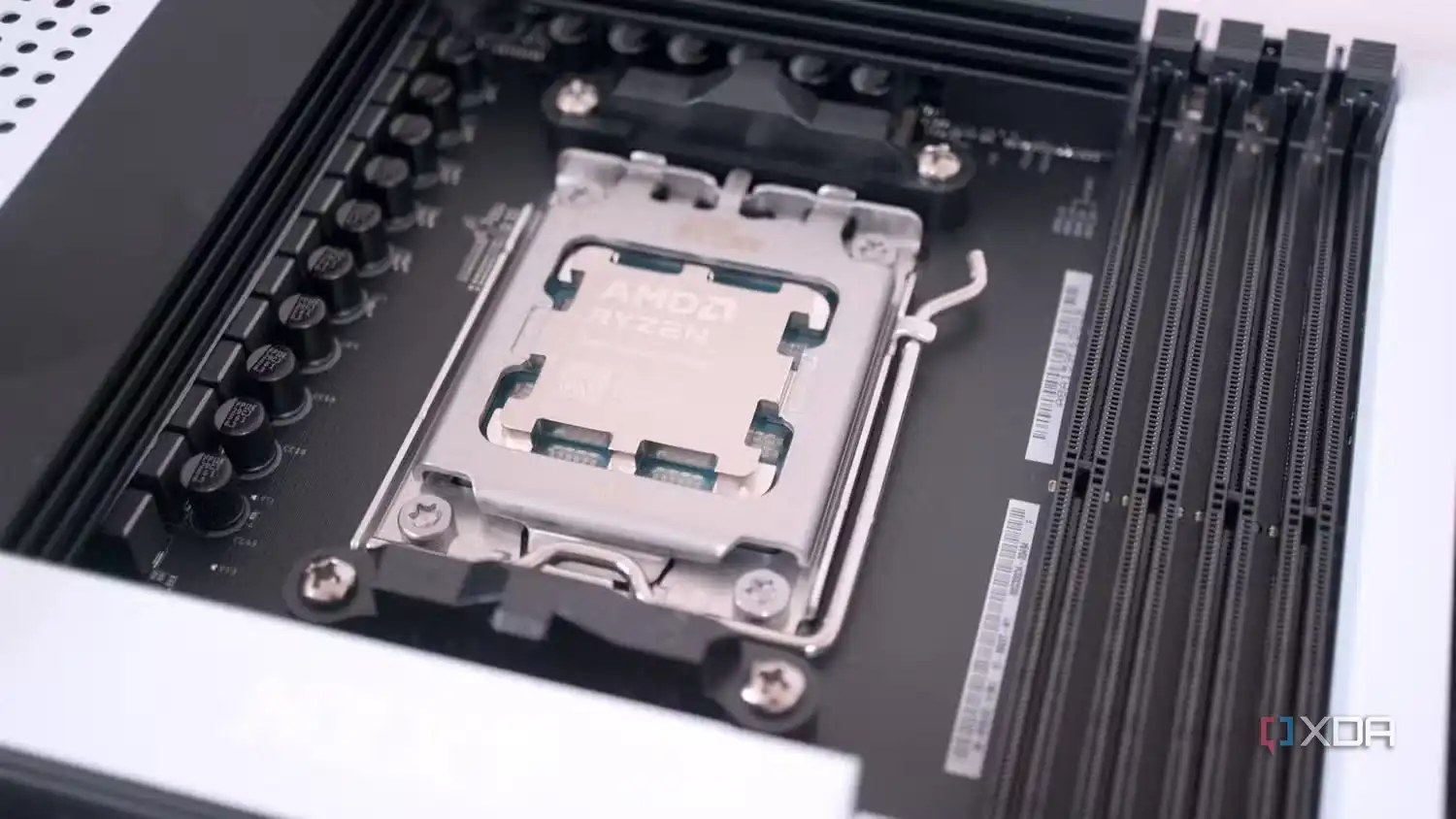 nzxt-n7-b650e cpu installed