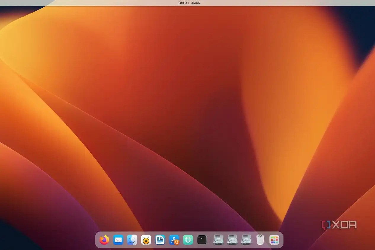 A screenshot of an Ubuntu system with certain extensions installed to make it look like macOS