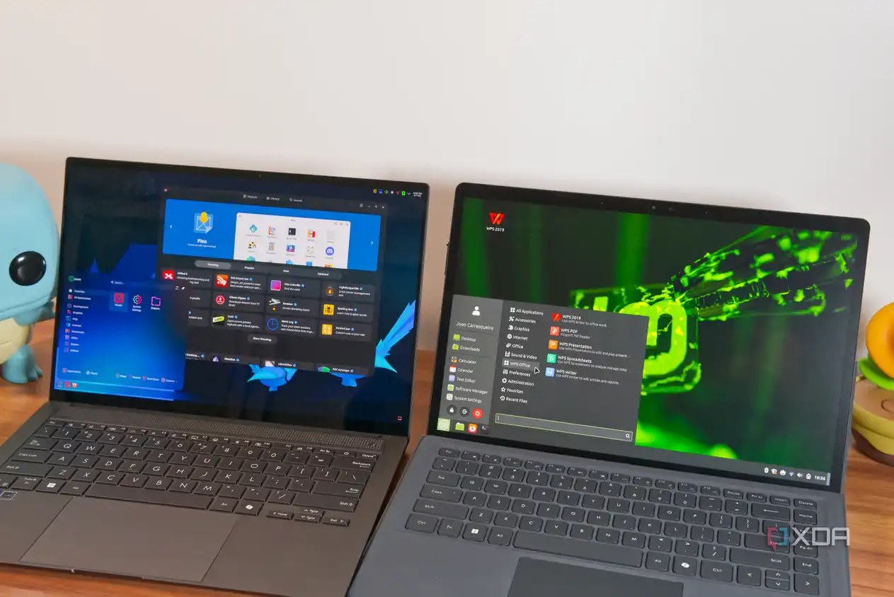 Two laptops showing the KDE Plasma and Cinnamon desktops