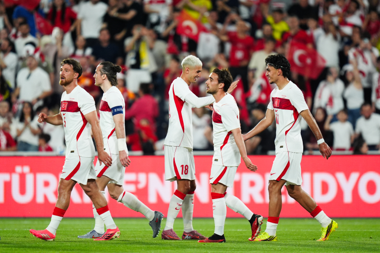 Bizim Çocuklar göz doldurdu