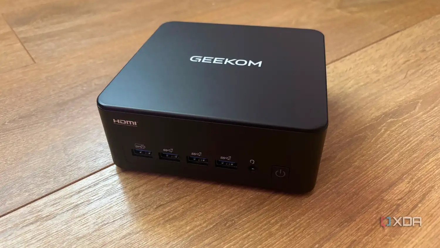 Geekom Mini PC IT13 MAX front