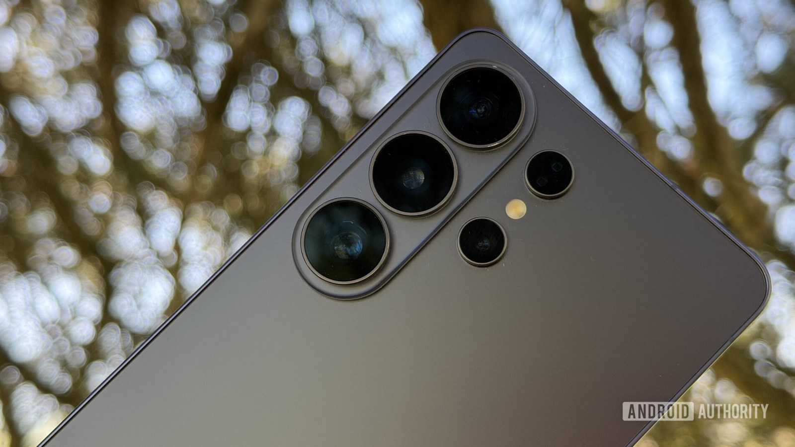 Samsung Galaxy S26 Ultra camera closeup