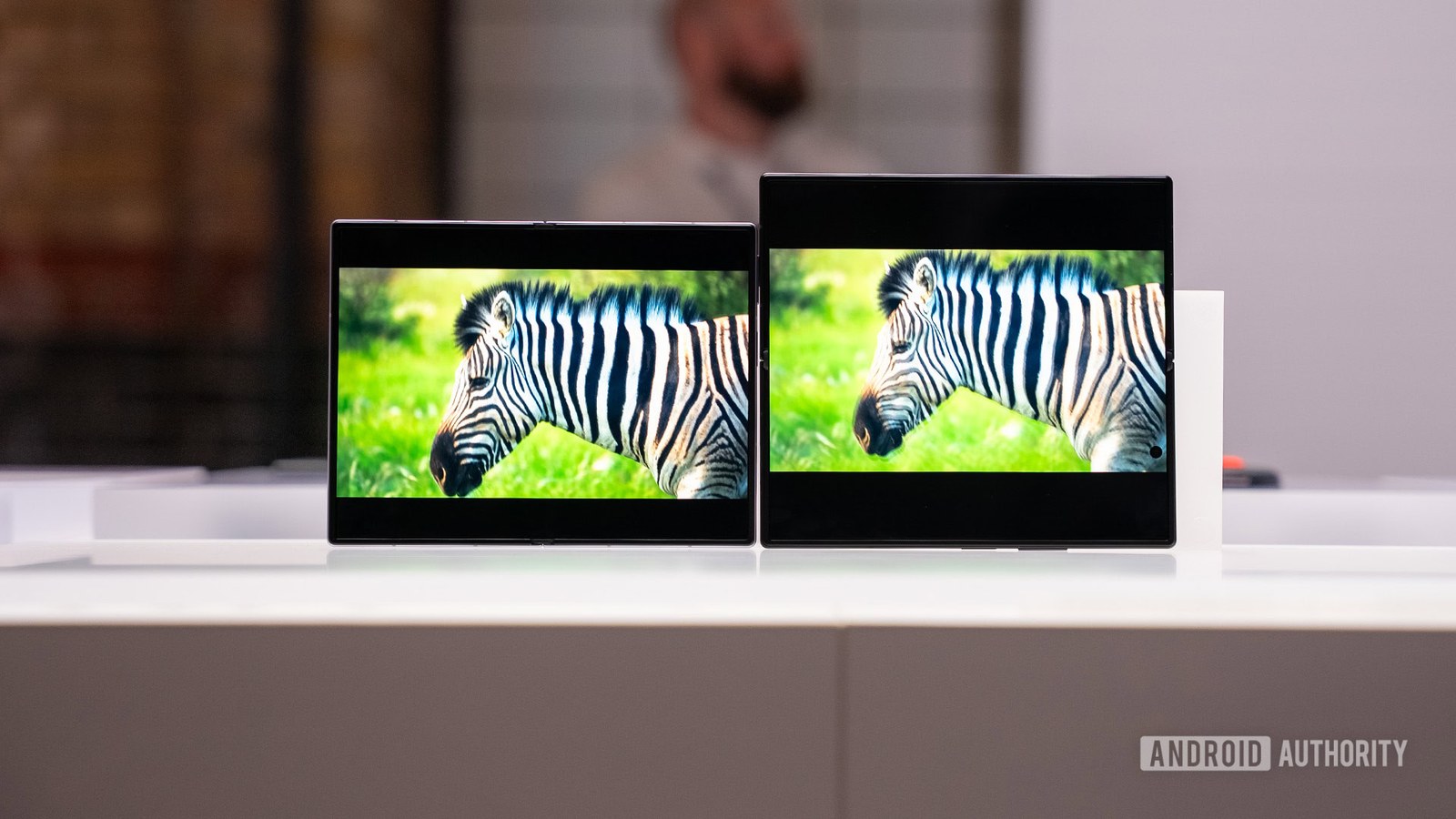 Galaxy Z Fold 8. & Z Fold 8 Ultra video on folding display