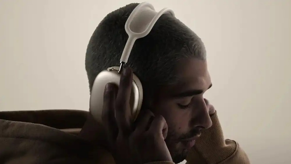 Apple AirPods Max 2 Wireless Over-Ear Headphones – Midnight feature244