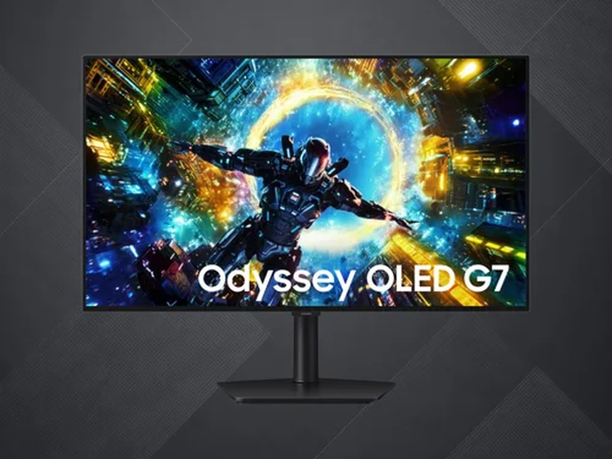 Front of 32-inch Samsung Odyssey G7 4K OLED monitor shown
