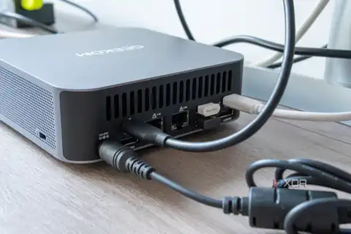 Geekom GT1 Mega-14 rear I/O