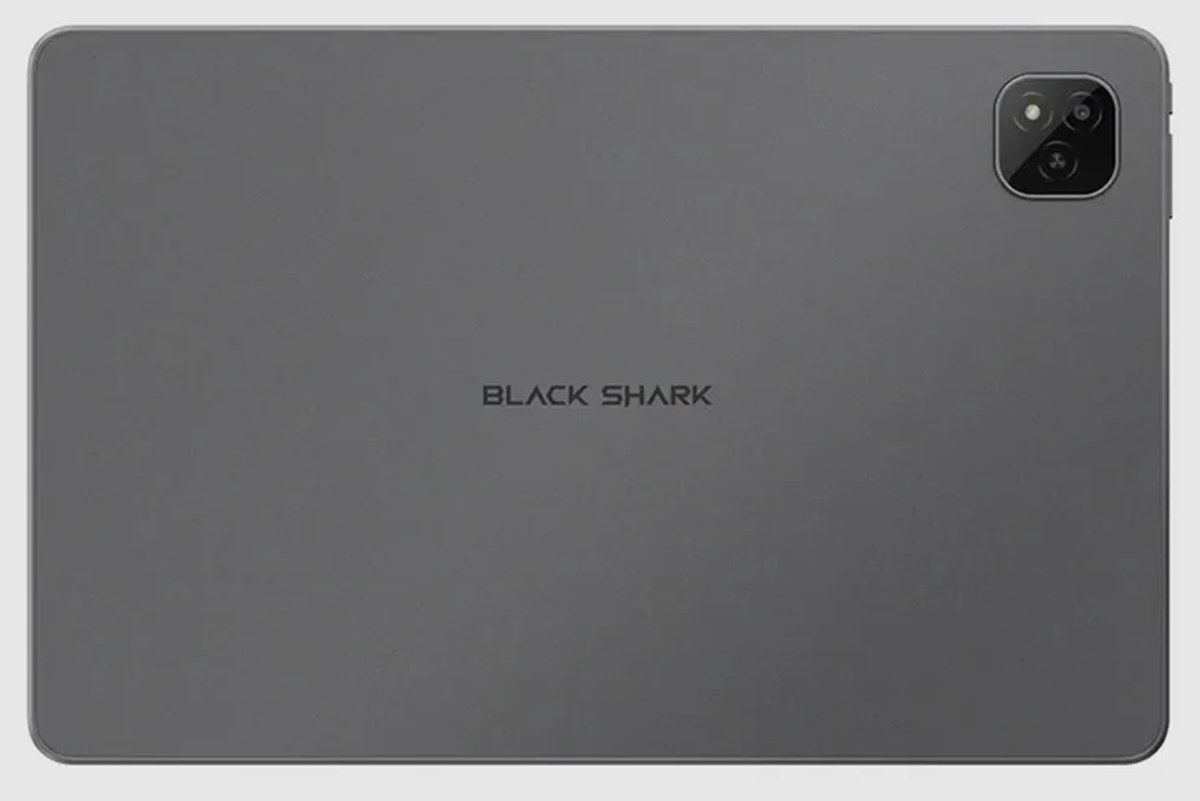 The Pad Air 7 comes in a black finish.
