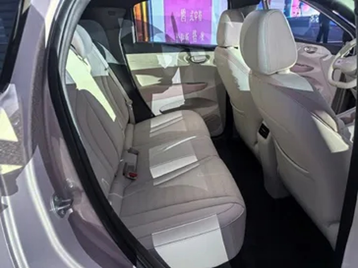 BYD brings 5-minute charging to $10,000 EV with 2027 Seagull
