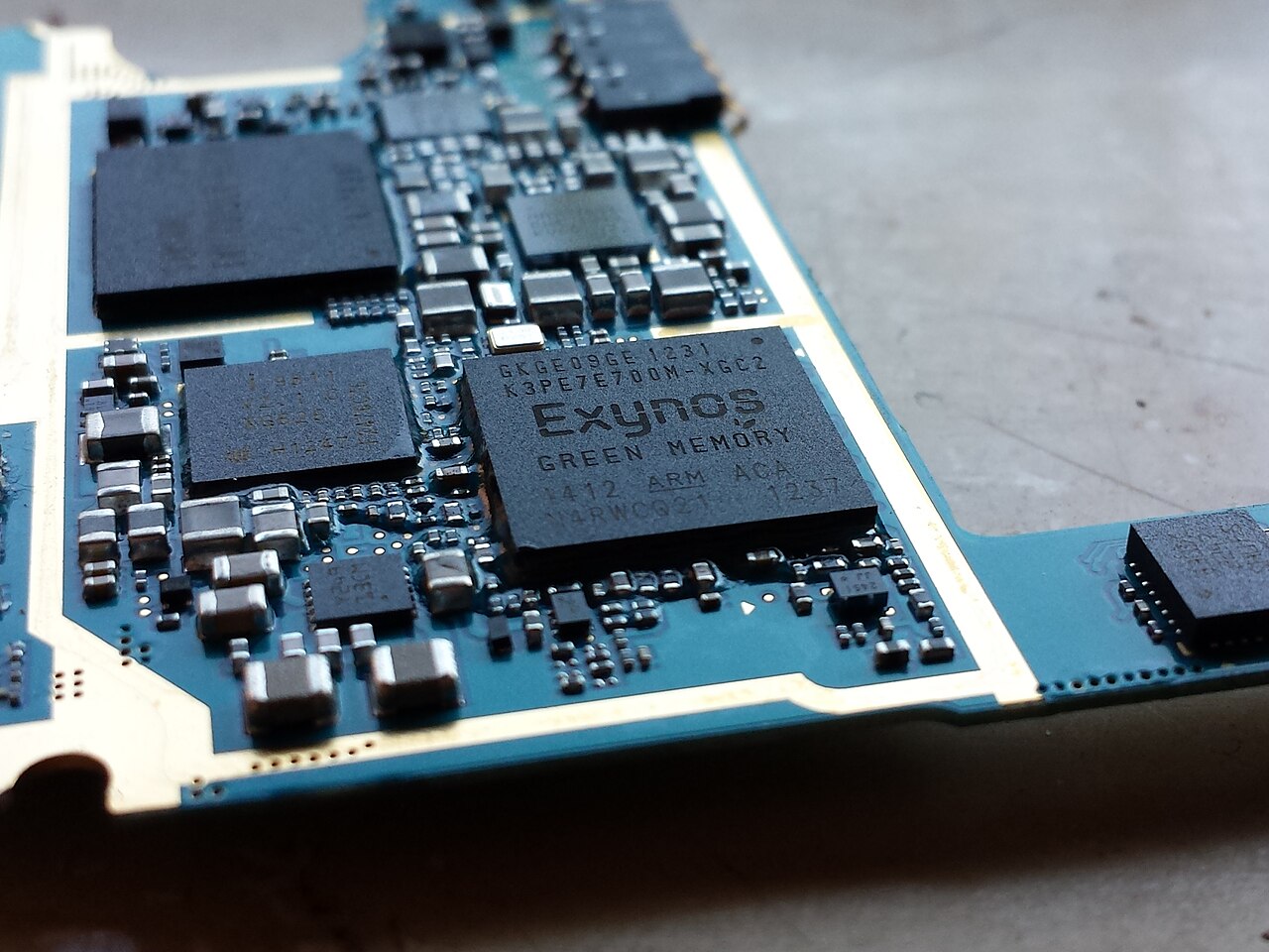 An Exynos 4 Quad (4412), on the circuit board of a Samsung Galaxy S III smartphone