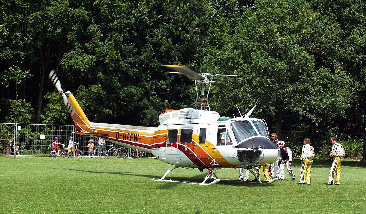 Bell 205 A-1 Helikopter